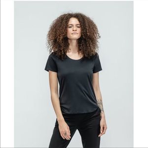 Ministry of Supply BLACK Luxe Touch Tee size M